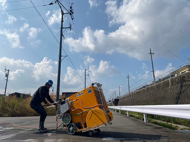 福岡県宮若市　ｶｯﾀｰ工事　舗装切断