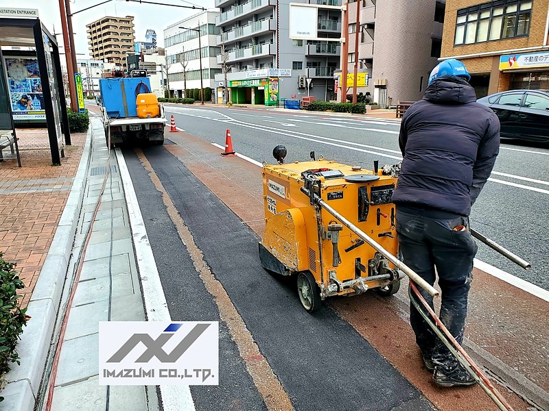 福岡県北九州市　道路ｶｯﾀｰ　舗装